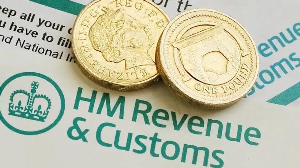 HMRC tells workers to ‘check this week’ for unclaimed £2,212