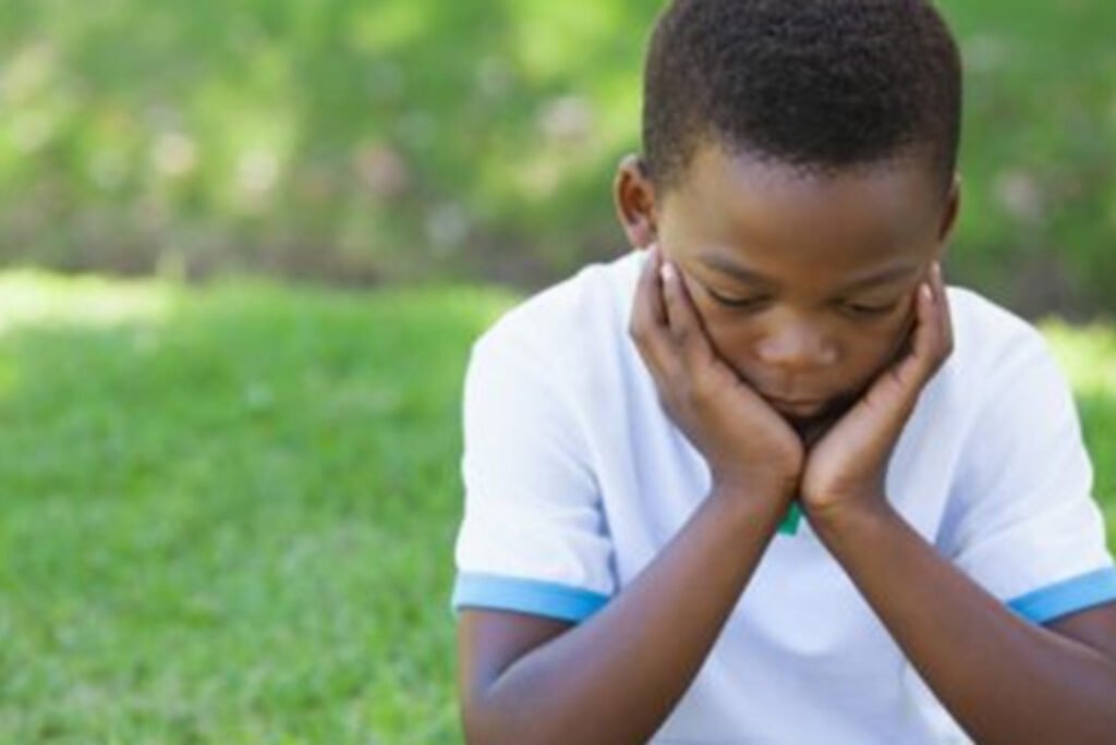 Doctors Demand Total Ban on Ifọ́tí àbárà (Smacking) Children in England