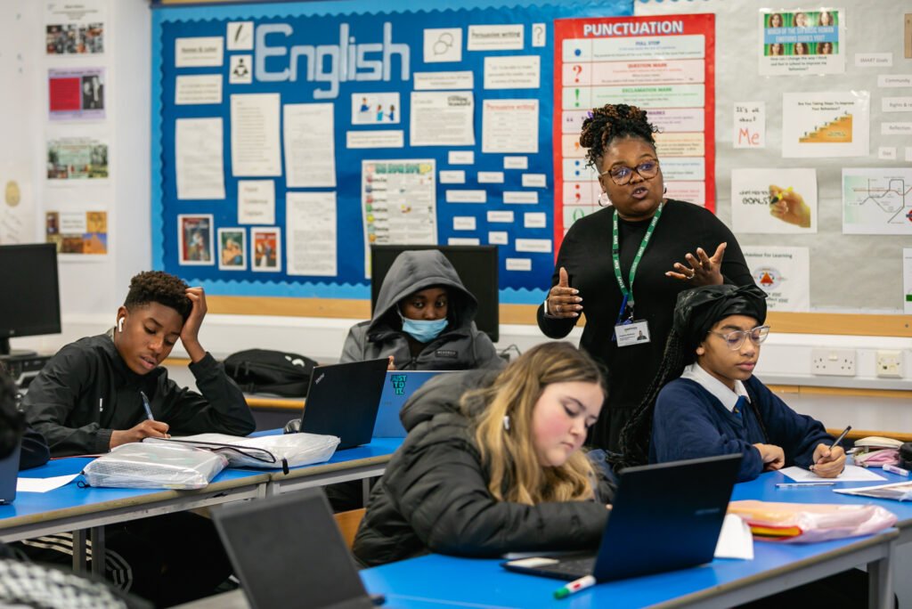 Youth Community Workers UK Visa Sponsorship – Opportunities for Nigerians in the UK