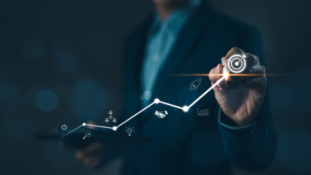 Sponsored Job vs. Self-Sponsorship in the UK – Which One is Right for You?