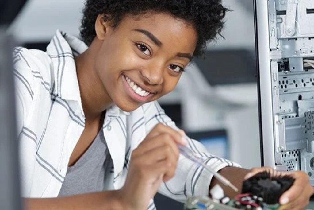 Exciting Opportunity: Computer Technician (UK Visa Sponsorship)