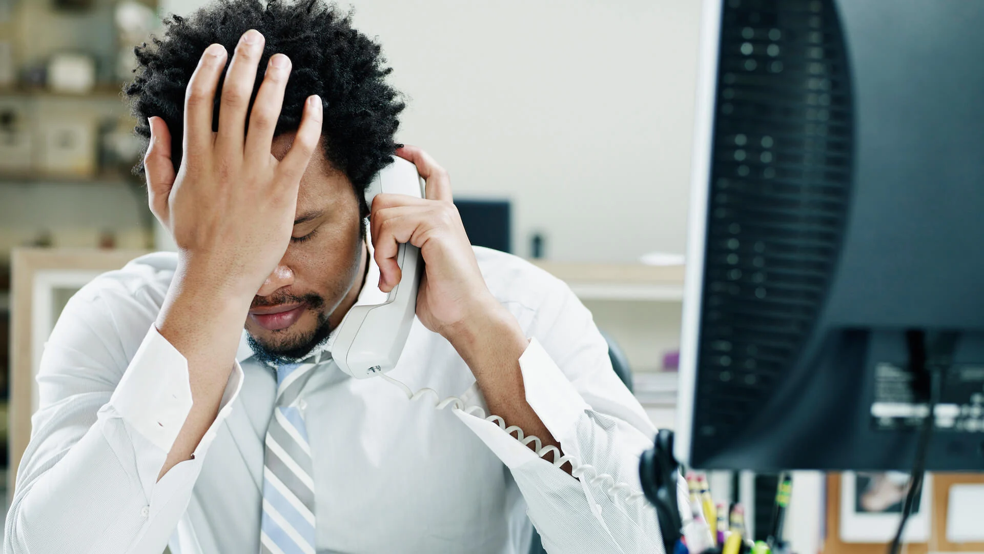 How to Deal with Difficult Coworkers (Naija-Style): 5 Tips for a Friendlier Workplace in the UK