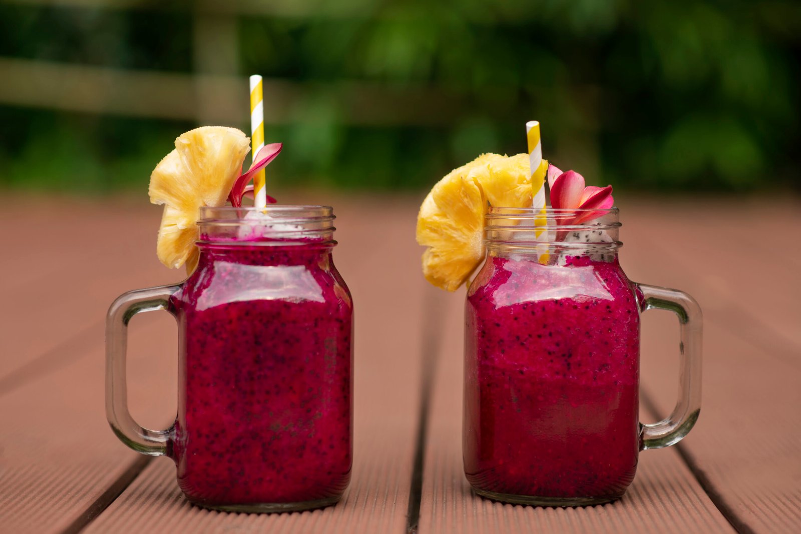 Beet Juice vs Pomegranate Juice: Which Is Better for Blood Pressure and Antioxidants?