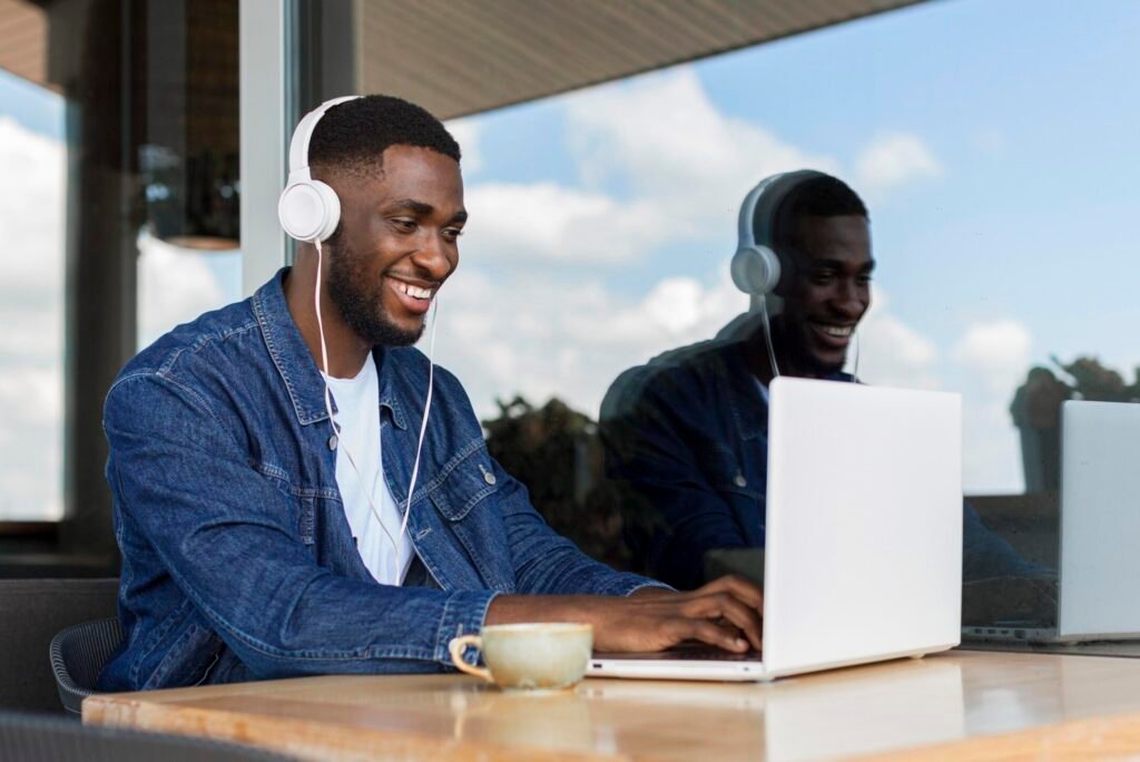 Visa-Sponsored IT Jobs in the UK (2026): High-Paying Hybrid & Remote Roles for Africans