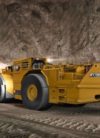 Dump Truck And Overhead Creane in Germiston +27607130702
